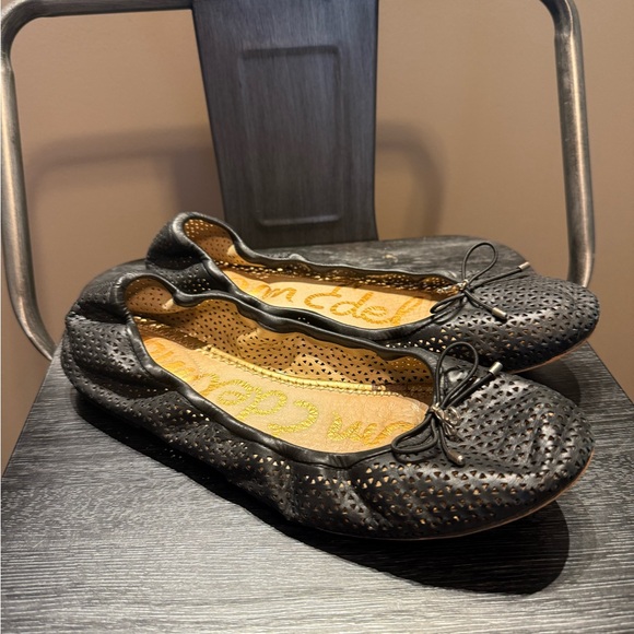 Sam Edelman Perforated Black Flats - Picture 1 of 15